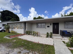 Building Photo - 3632 SW 87th Ave