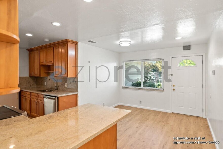 Building Photo - Unit