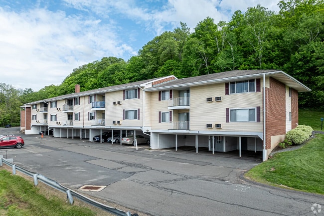 Building Photo - 271 Main St