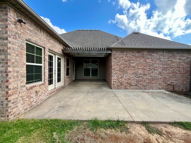 Building Photo - 3640 W Bowling Green Pl