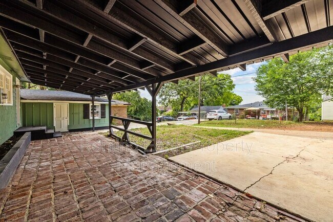 Building Photo - 2016 26th St Ensley
