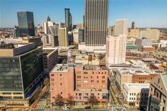 Building Photo - 87 Peachtree St SW