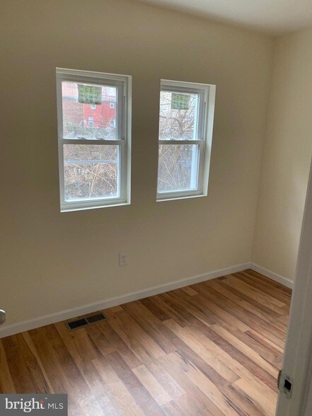 Building Photo - 4840 N Camac St