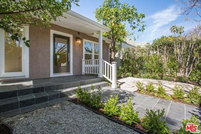 Building Photo - 507 Norwich Dr