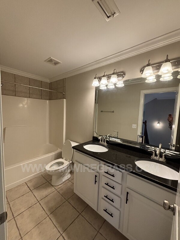 Building Photo - 229 Charleston Dr