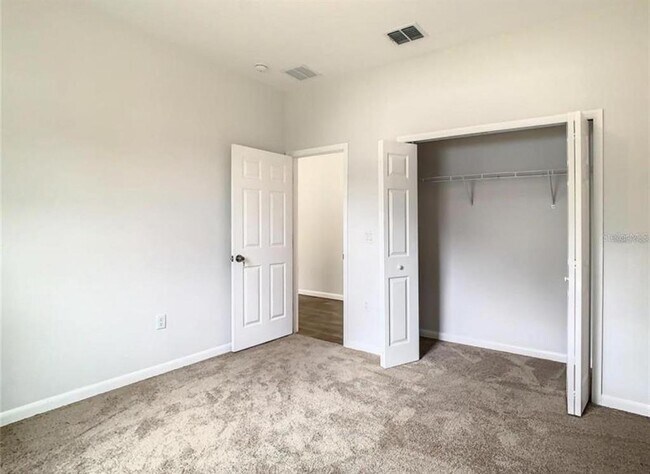 Building Photo - 17000 SW 41st Ct