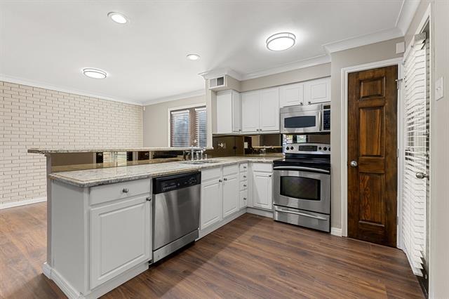 Building Photo - 10109 Regal Park Ln
