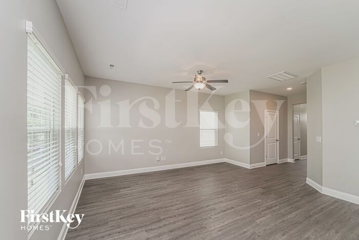 Building Photo - 9030 Evans Woods Dr