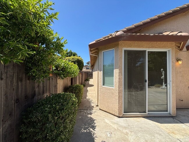 Building Photo - Three Bedroom Two Bathroom Home - NEW PRICE