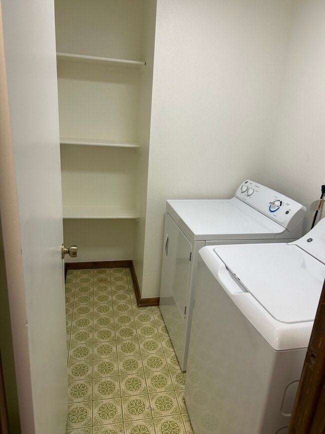 Building Photo - 2974 Eagle Way