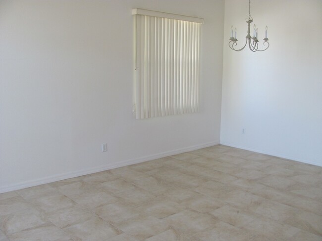 Building Photo - Springview in Debary-Spacious 4/2 Home wit...