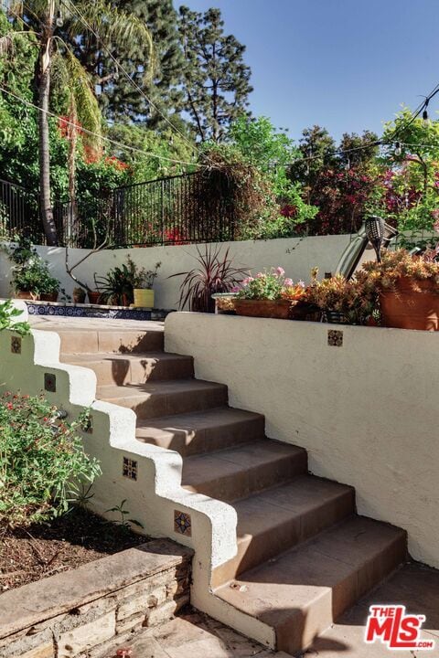 Building Photo - 3024 Angus St