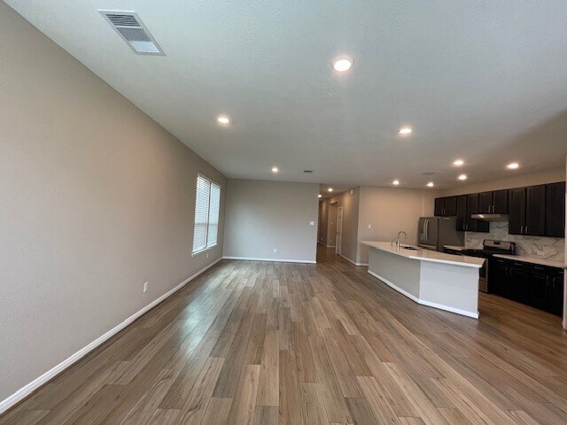 Building Photo - 7219 Escondido Dr