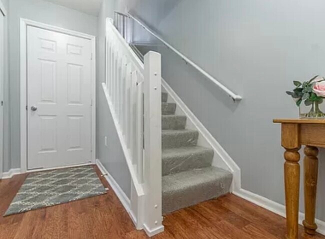 Building Photo - 5587 Bow Falls Blvd