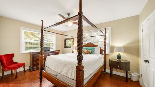 Building Photo - 14 Sanchez Ave