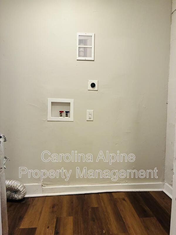 Building Photo - 2554 Hemphill St