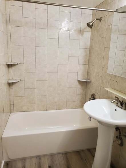 Bathroom - 2141 I St NW