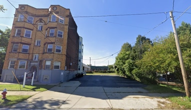 Building Photo - 1970 E 71st St