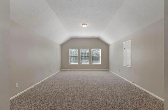Building Photo - 10115 Cottonwood Canyon Dr
