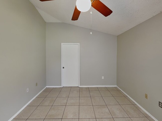 Building Photo - 1618 Cassingham Cir