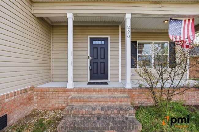 Building Photo - Stunning 5 Bedroom Waterfront Home with 2 car garage