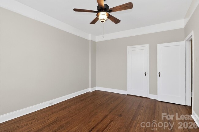 Building Photo - 301 W 10th St