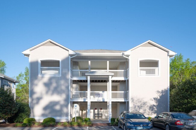 Building Photo - APARTMENT PERFECTLY LOCATED IN ST. JAMES PLANTATION