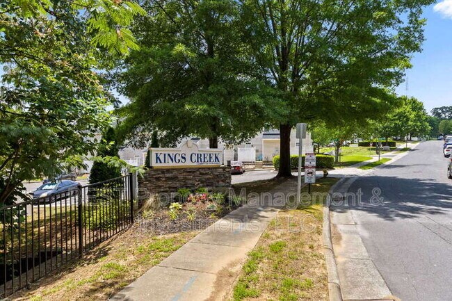 Building Photo - 8130 Kings Creek Dr