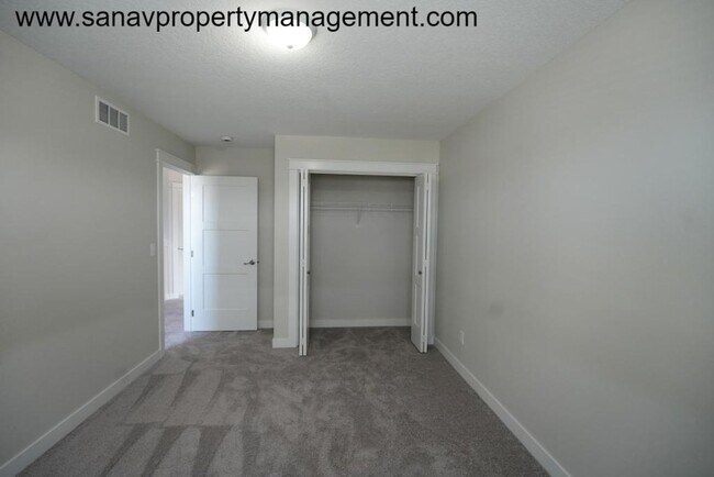 Building Photo - Your Dream Home Awaits You! A 4-Bed, 2.5 - Bath in Bondurant!