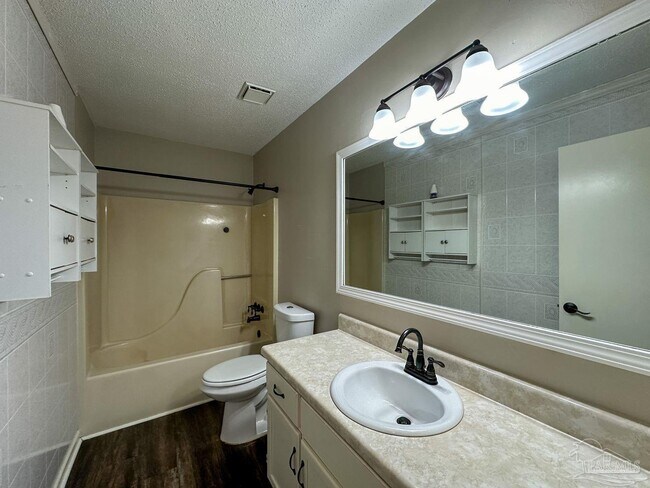 Building Photo - 4406 Nora Ave