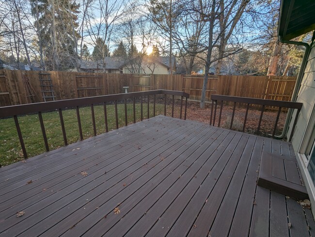 Building Photo - 1315 NE Paula Dr