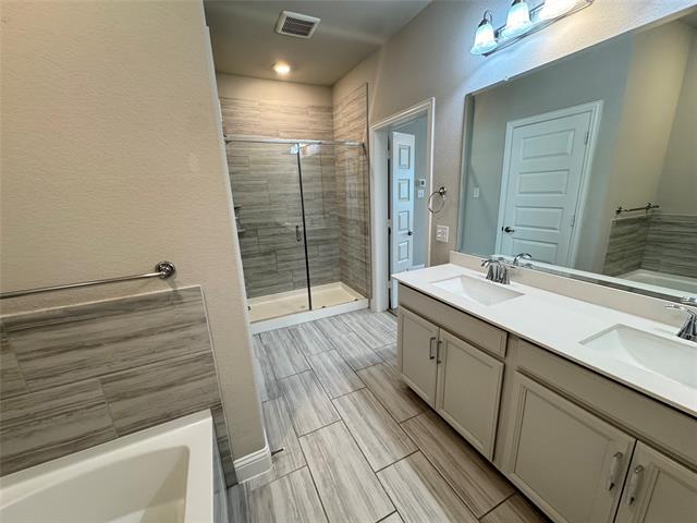 Building Photo - 4425 Benton Ln