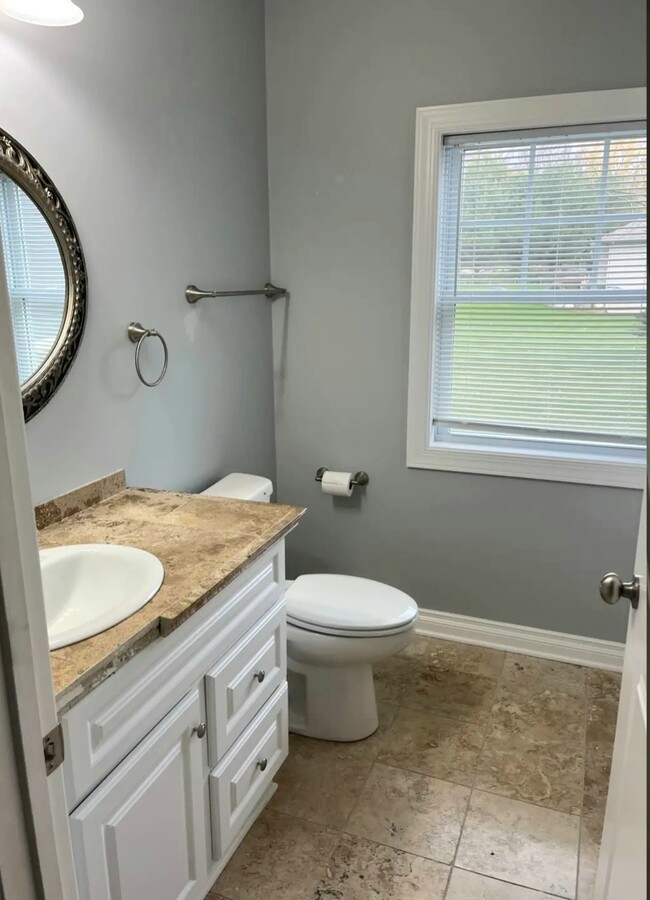 Bathroom, shower - 6660 Rose Arbour Ave