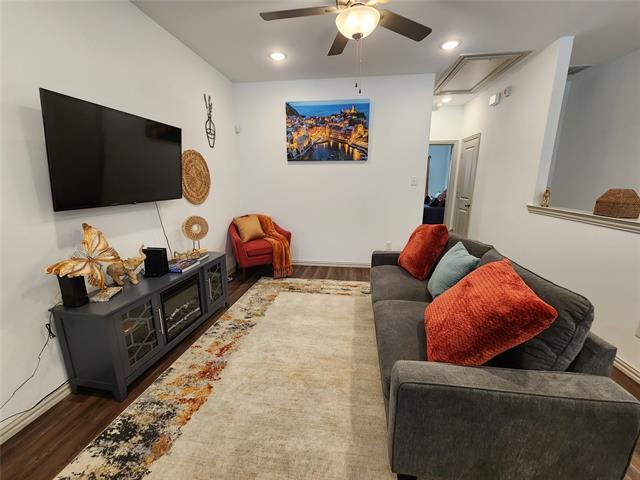 Building Photo - 4704 Haltom Rd