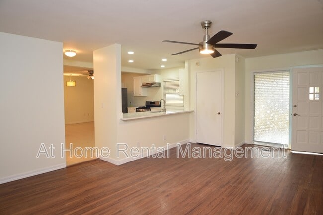 Building Photo - 3522 S Toledo Ave