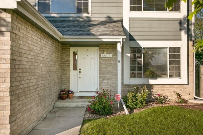 Building Photo - Spacious and Serene Home with Ideal Location near Parks, Trails, and Schools!