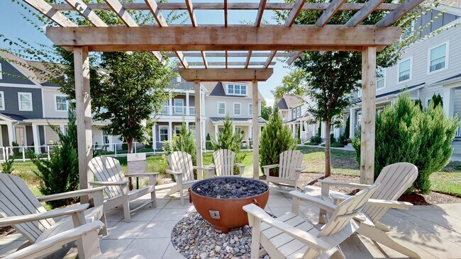 Building Photo - 425 Herringbone Ct