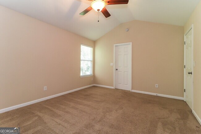 Building Photo - 347 Hidden Creek Ln