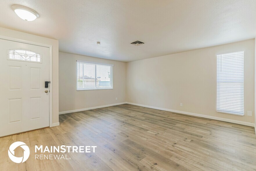 Building Photo - 1530 W Boise Pl