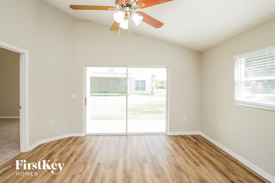 Building Photo - 2513 Balmoral Dr