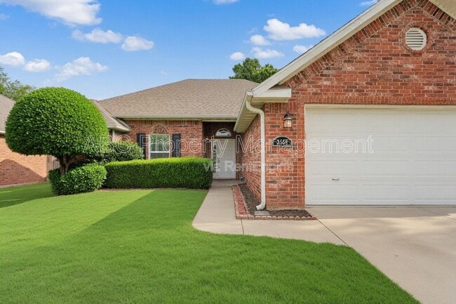 Building Photo - 3558 W Clearwood Dr