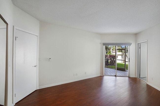 Building Photo - 6513 Via Regina