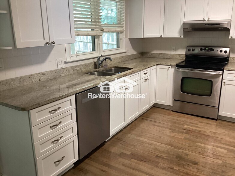 Building Photo - 1167 Dogwood Forest Dr NE