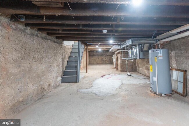 Building Photo - 3631 Warren St