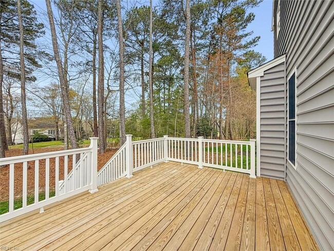 Building Photo - 3009 Ridge Dr