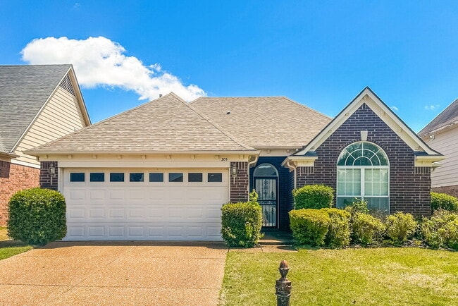 Building Photo - 305 Dogwood Springs Dr