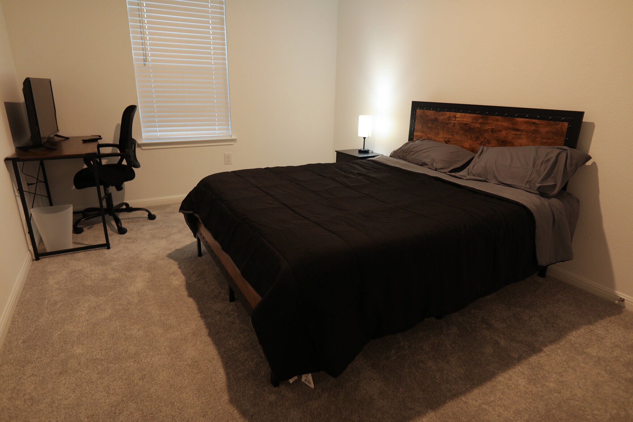 Building Photo - 2911 Tavern Dr