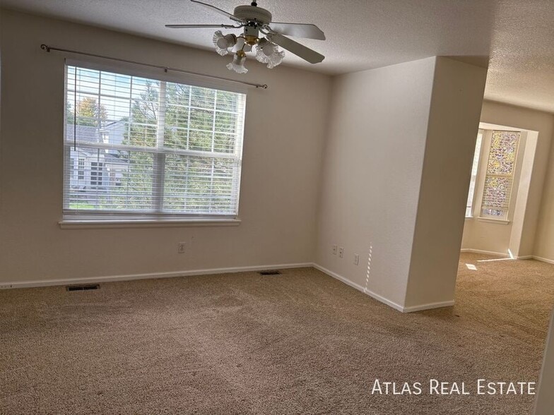 Building Photo - 1071 Thornbury Pl