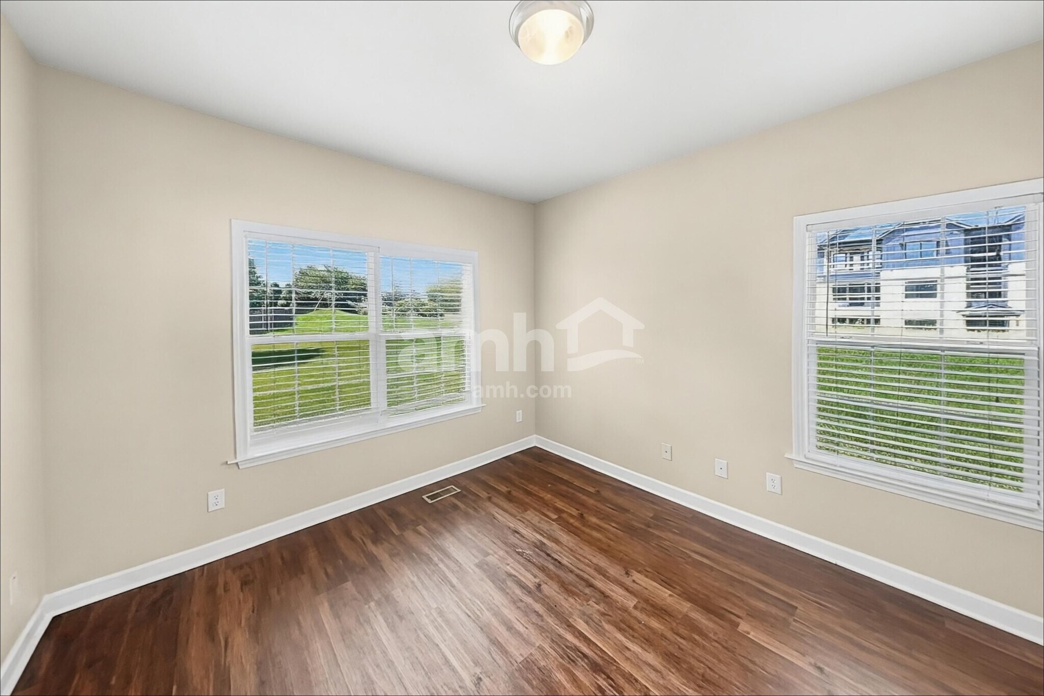 Building Photo - 5000 Idaho Dr