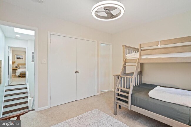 Building Photo - 1613 5th St NW